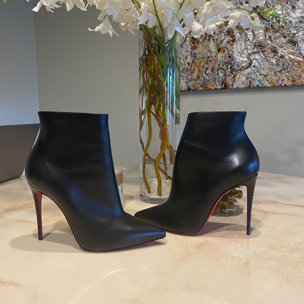 Christian Luboutoin 100 so Katy bootie